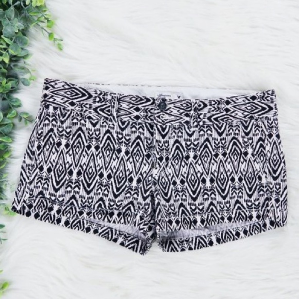 American Eagle Shortie Shorts Size 8